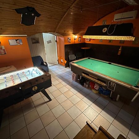 Whole Basemenet Former Pub4 Stag Do/Hen Party Budapest Exteriör bild